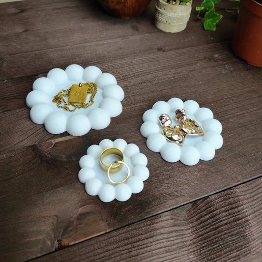 Perleformet smykkebakke